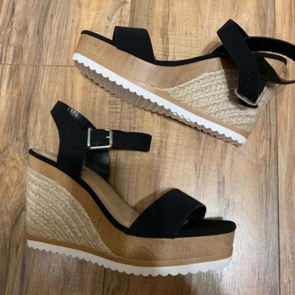 Soda Shoes Soda Wedge Sandal Brand New Poshmark